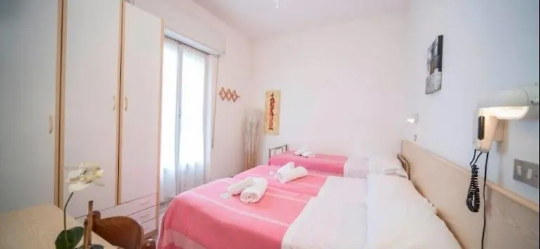 Hotel Alba Rimini 3*,