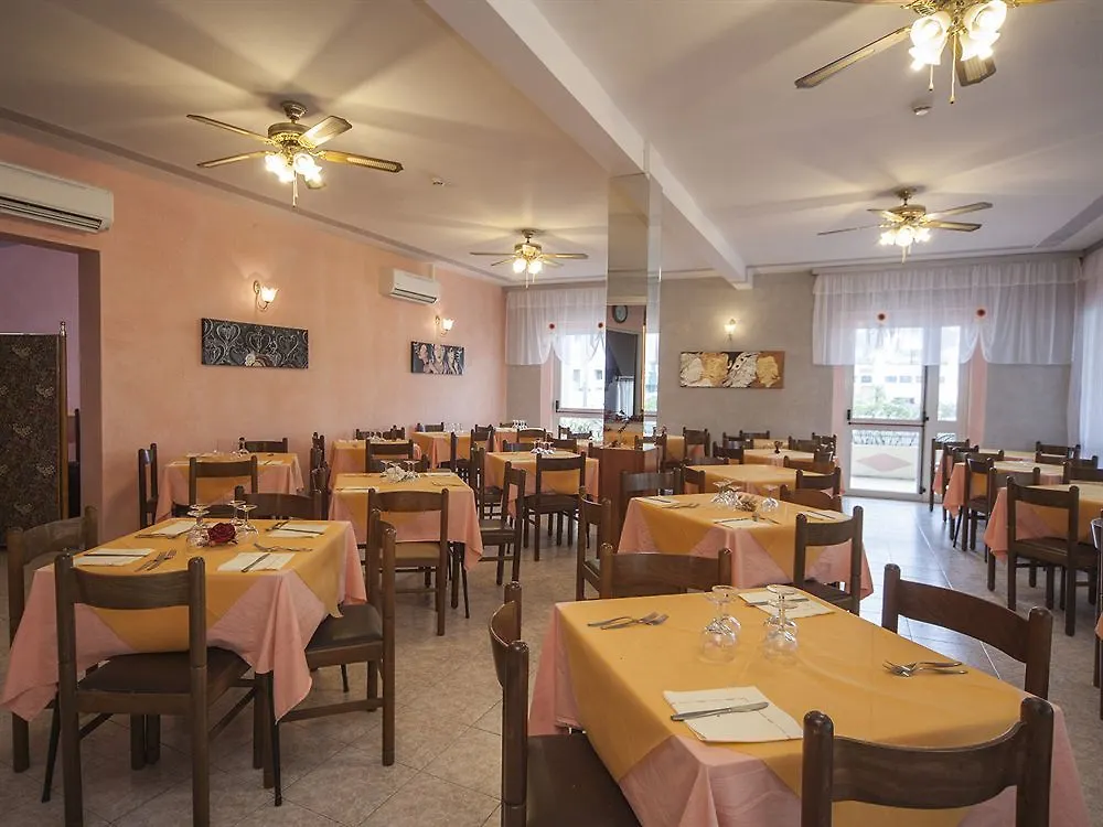 Hotel Alba Rimini 3*,
